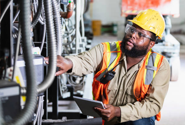 Best Industrial Electrical Services  in Maple Heights, OH